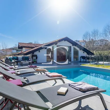 Villa Easy Cles - 5 Bedrooms Heated Pool Ac